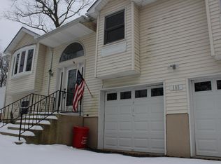 103 Price St, Bushkill, PA 18324