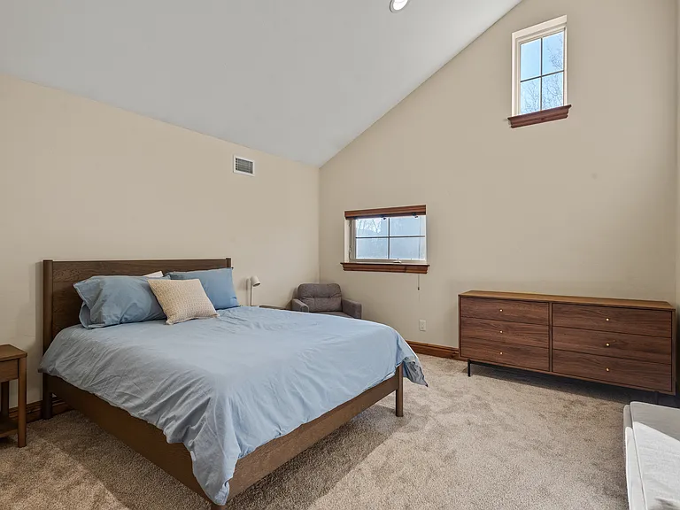 225 Juniper Ct — Photo 5