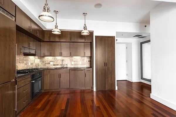 Rented by Realmart Realty LLC | media 17