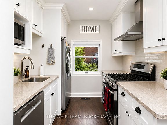3rd image of 42 Torbrick Rd