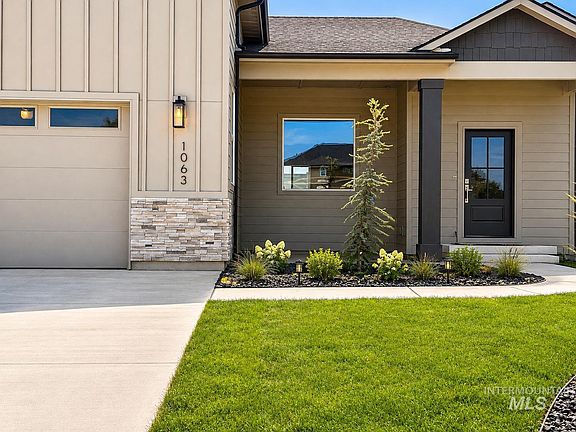 2nd image of 1063 W Afton Pl