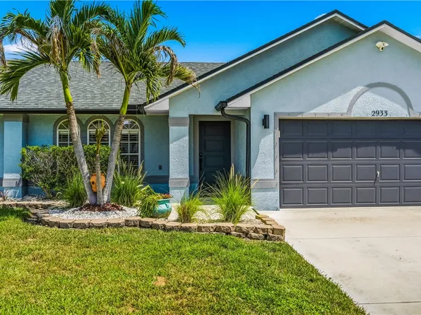 2933 SE Bella Rd, Port Saint Lucie, FL 34984