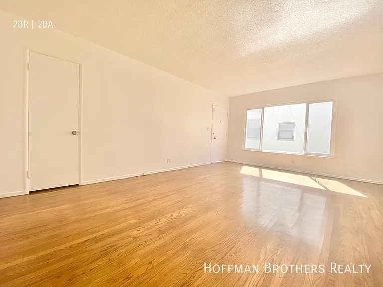 1162 N Orange Grove Ave #1 — Photo 5