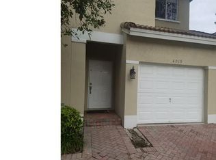 4019 NW 92nd Ave, Sunrise, FL 33351