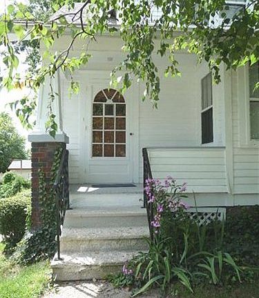 2nd image of 524 Otterbein Ave
