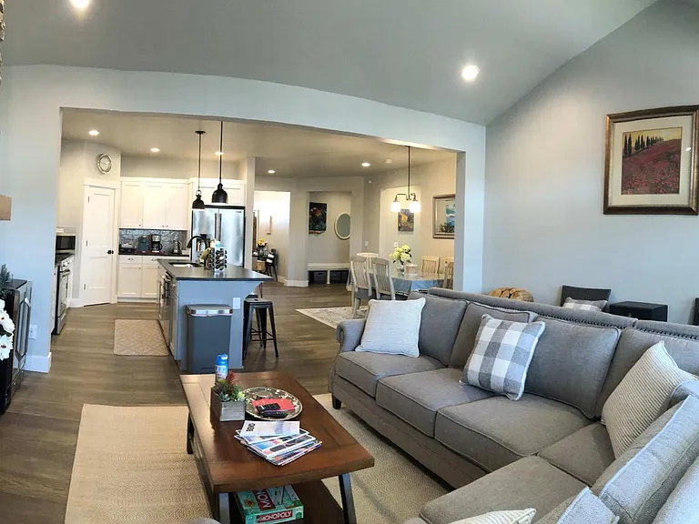 Living Room - Open concept
* Huge L-Shape firm sofa
* Fireplace
* Roku T.V. - watch your favorite streaming channels 
* Fast speed internet - WiFi
* Wine cooler
* Ceiling fan
* Side door to Patio
*