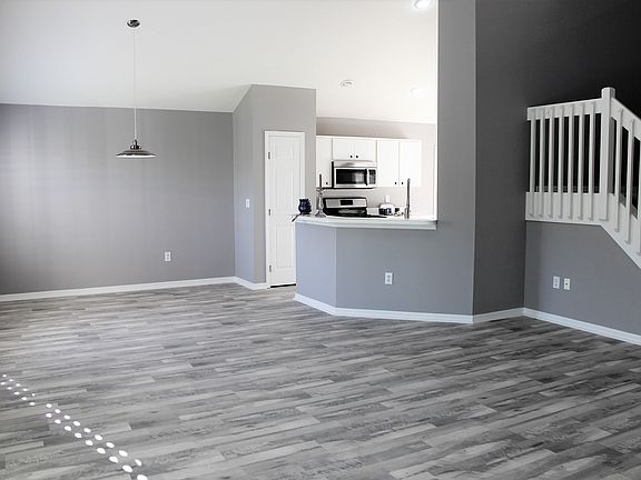 4th image of 17654 Nathans Dr