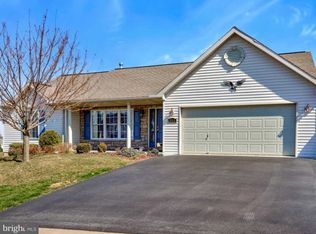 105 Day Lily Dr, Sinking Spring, PA 19608