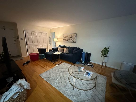 2nd image of 9 Darian Ct APT 2B