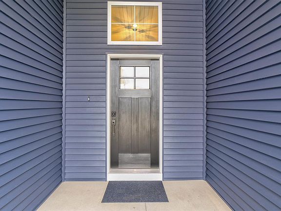5th image of 700 Rolling Hills Dr