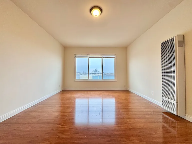3511 Taraval St #4 — Photo 8