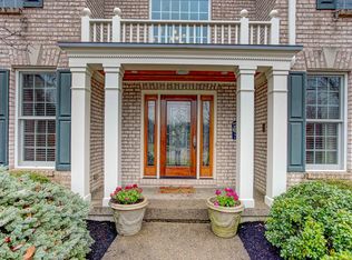 6590 Carriage Hill Ln, Cincinnati, OH 45243