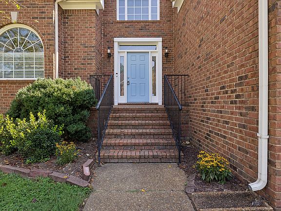 3rd image of 125 Sequoyah Ln