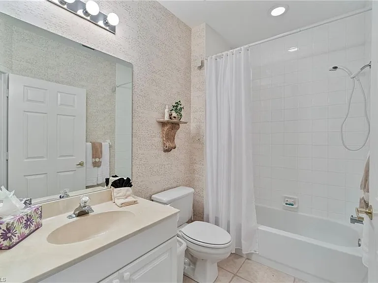 3412 Pointe Creek Ct #102 — Photo 28