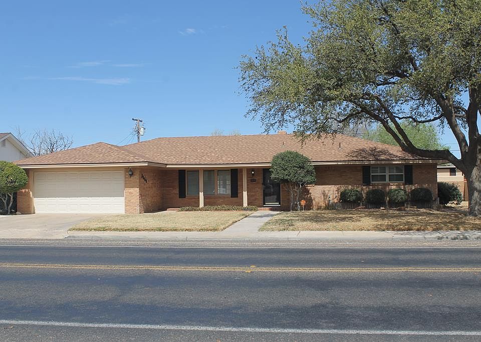 1st image of 3649 Maple Ave