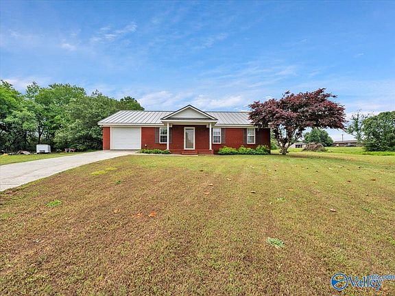 2nd image of 21656 Lovell Ln