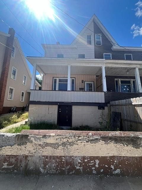 1st image of 126 E High St