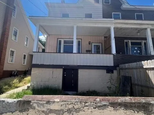 126 E High St, Coaldale, PA 18218