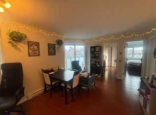 2365 W 5th Ave #302, Vancouver, BC V6K1S6
