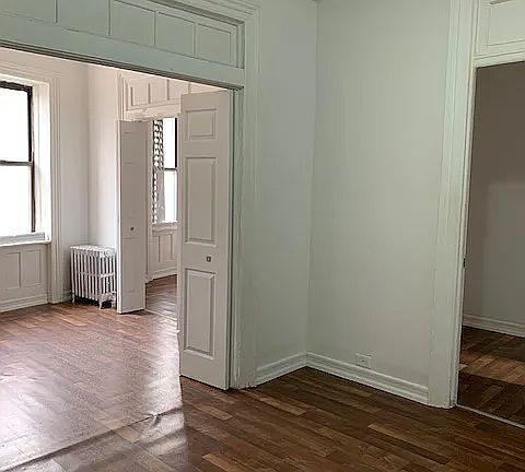 2nd image of 224 Bradhurst Ave #6