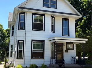 1319 1/2 Mount Pleasant St, Dubuque, IA 52001
