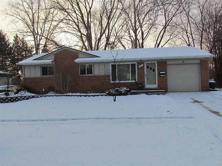 1st image of 811 N Mansfield Ave