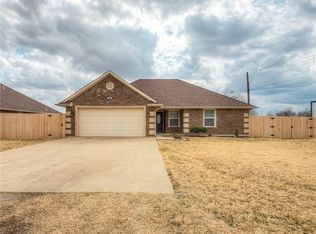 504 NW Elm Ave, Cache, OK 73527