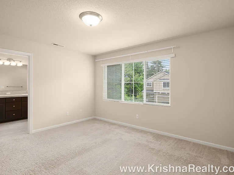 7443 NW 164th Ave — Photo 17