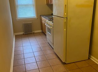 463 Orange St SE APT 3, Washington, DC 20032