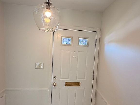 3rd image of 176 Jamestown Dr #1