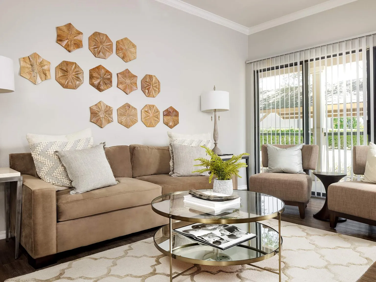 Eastbridge Apartments — Photo 4