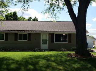 1369 Sherbrook Dr, New Haven, IN 46774