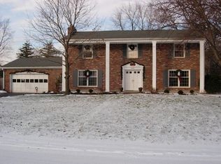 7045 Grosvenor Pl, Indianapolis, IN