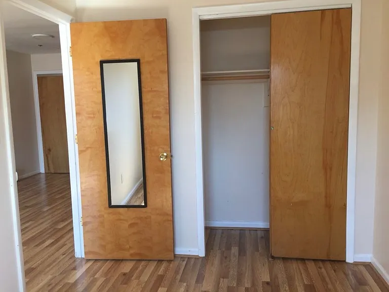 23-20 Broadway #2B — Photo 1