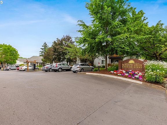 2nd image of 10620 SW Davies Rd Unit 3