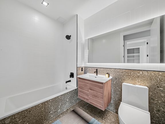 5th image of 26-25 4th St #713