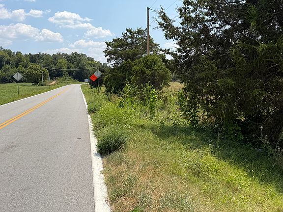 4th image of 85 Quarter Horse Lane