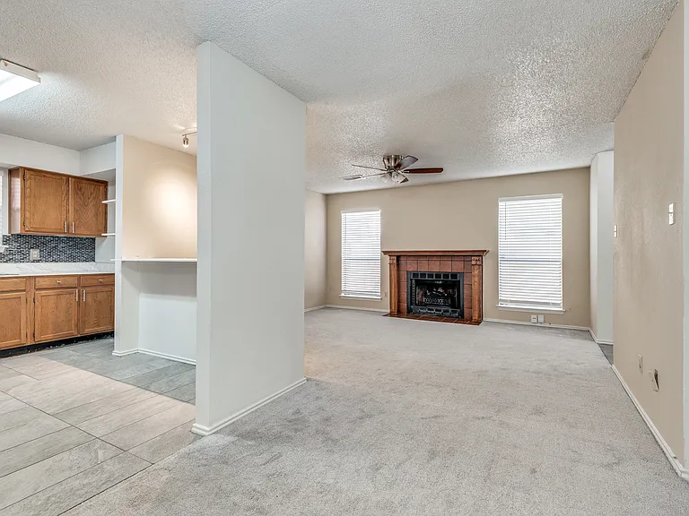 2617 Isbella Dr — Photo 6