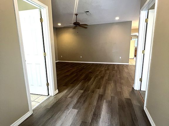 3rd image of 12338 Windward Cir