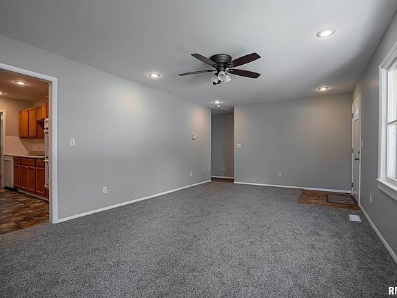 5th image of 406 N Smith St