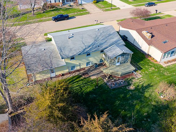 4th image of 1218 Margaret Dr