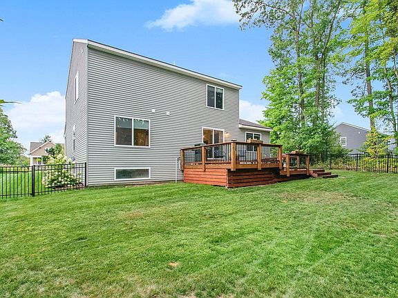3rd image of 13461 Stafford Dr