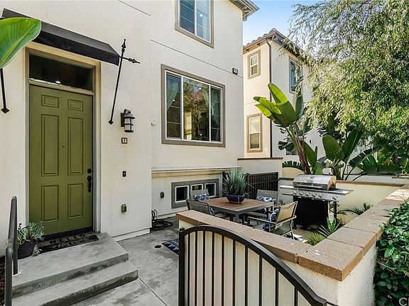 2nd image of 1710 E Mariposa Ave #1