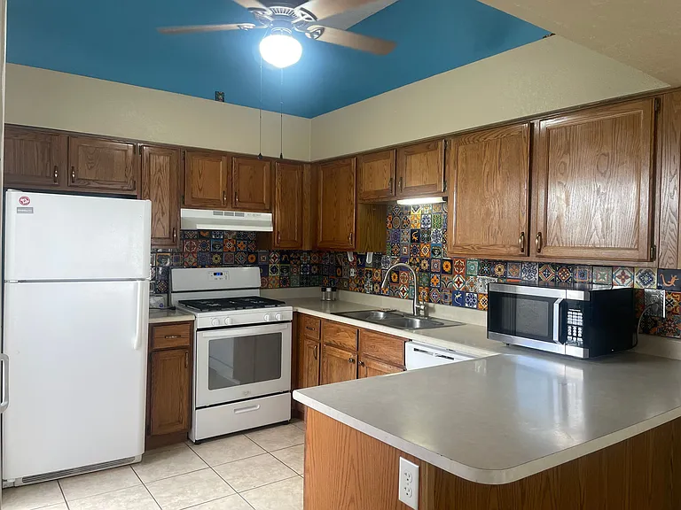 2770 W Daffodil Pl — Photo 8