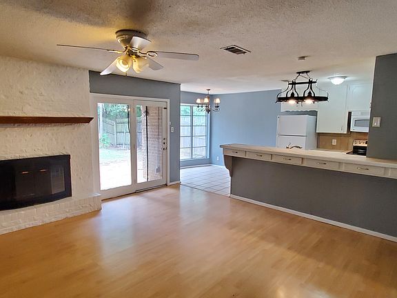 4th image of 1801 Sagebrush Trl