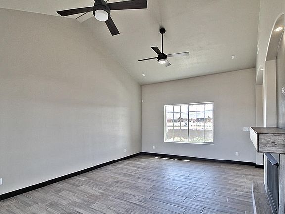 4th image of 938 Selway River Pl