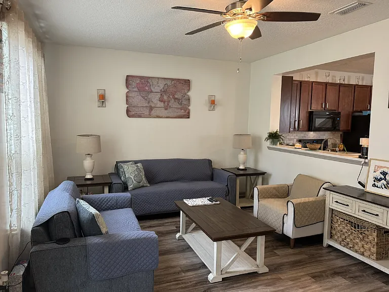 670 Grover Ln — Photo 10