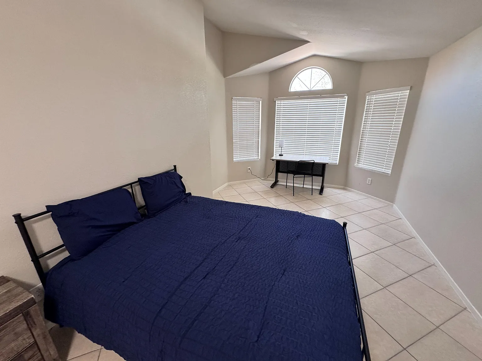 4 bed, 2.0 bath, 1632 sqft, $957 — Photo 3