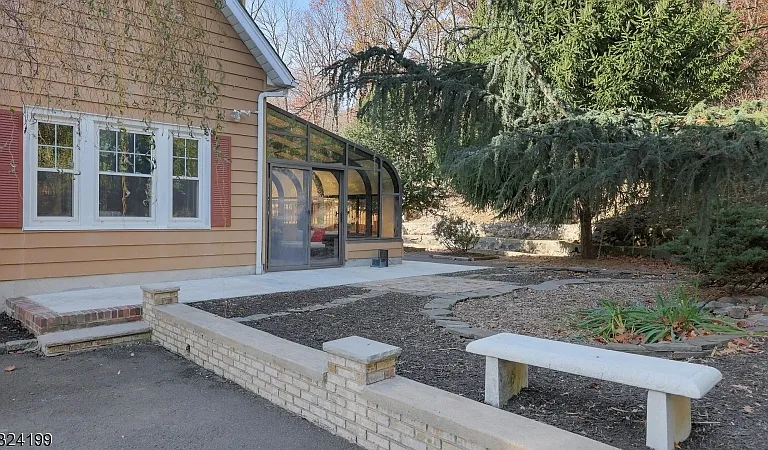 89 East Dr — Photo 38