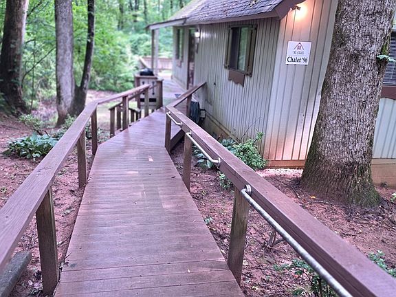 2nd image of 96 Chalet Cir